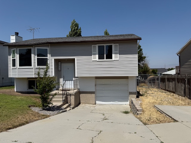 3526 West 5585 South